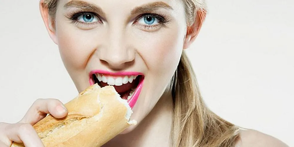 Αδυνάτισμα: Τι συμβαίνει όταν τρώτε γρήγορα και τι όταν τρώτε αργά